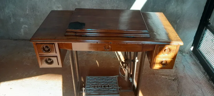 Mueble antes y después de la restauración