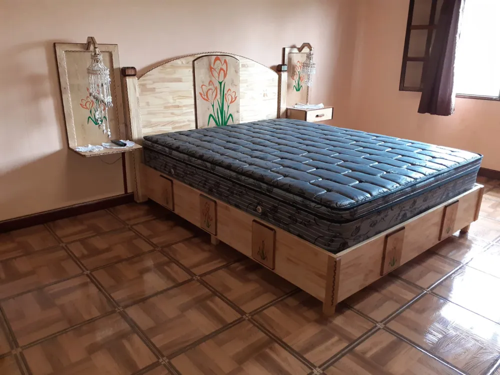 Cama de madera a medida