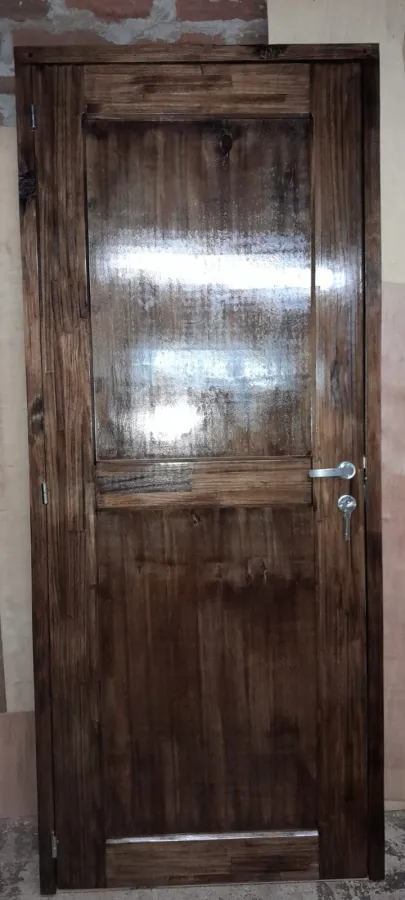 Puerta de madera de interior moderna