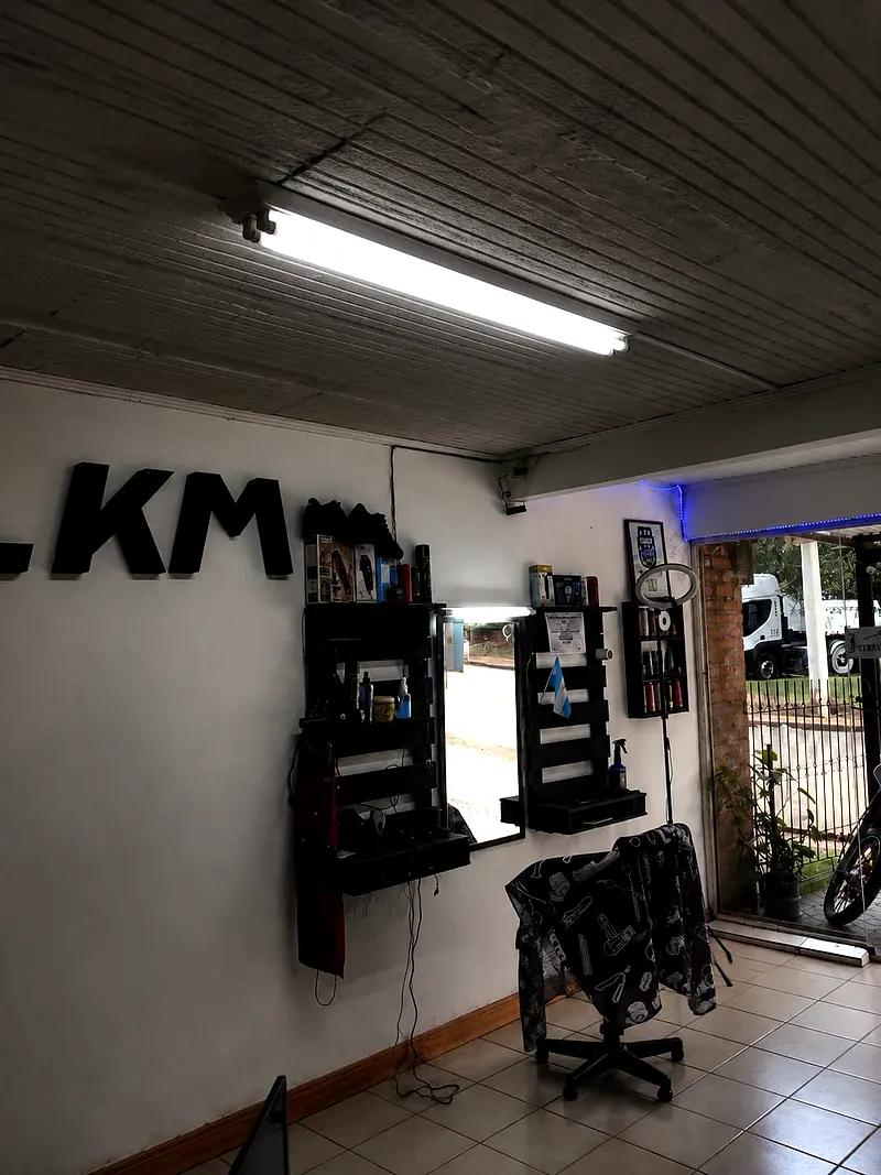 Entrada de Barber Shop LKM en Dos de Mayo, Misiones